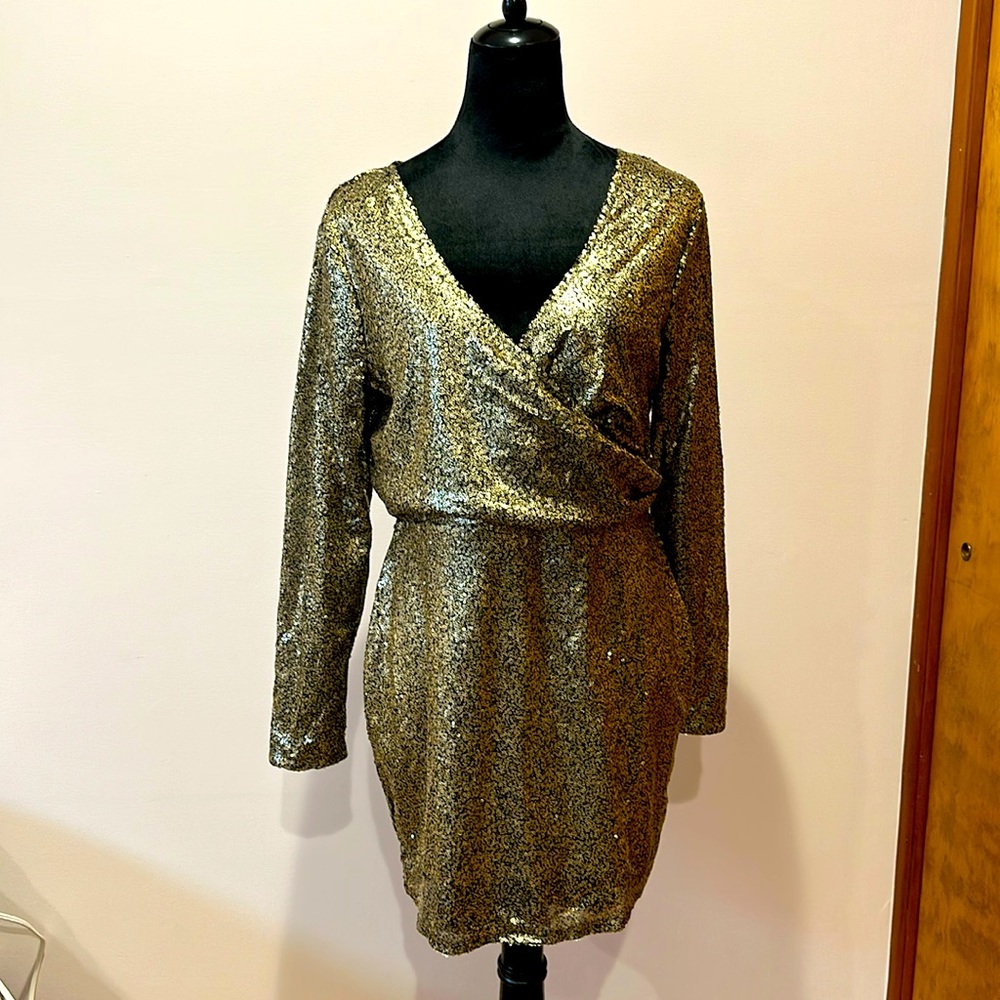 Gold sequin dress US10